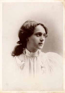 Alma de Bretteville Spreckels, as a young woman