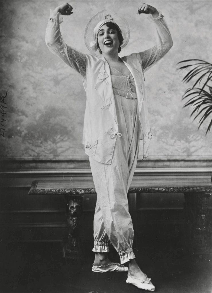 Virginia Rappe, 1915, posing for her own clothes collection