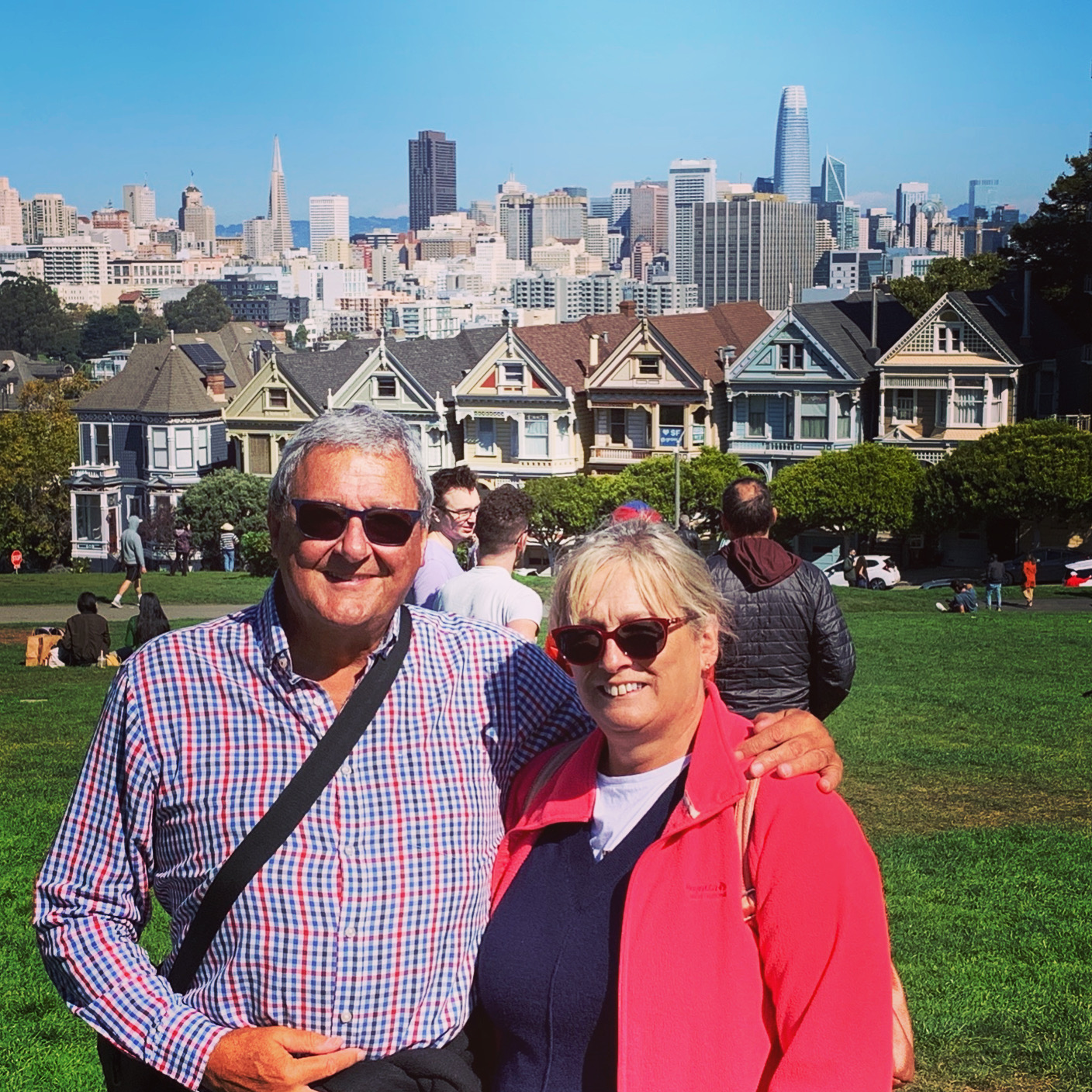 2719C427-D129-4811-BDAE-B2B8EFE33A50 Painted Ladies in Alamo Square