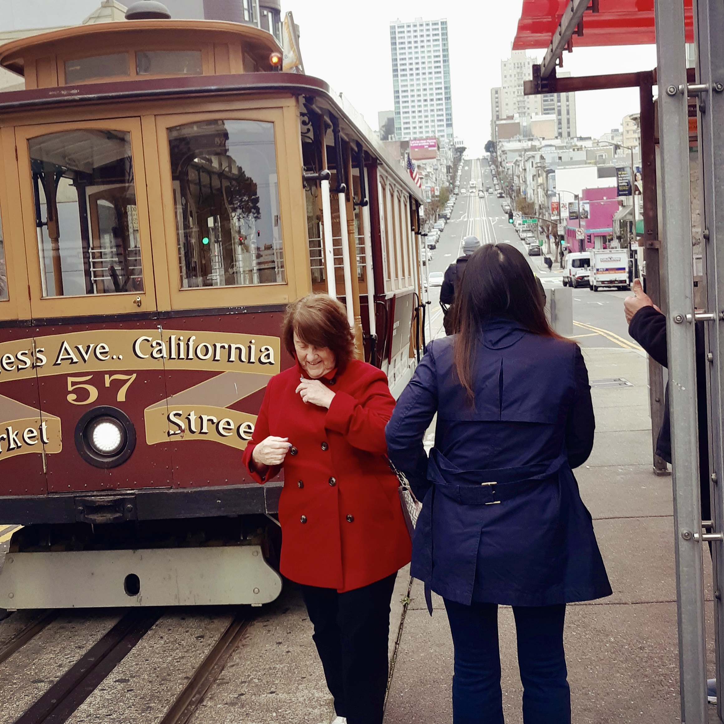 A358470D-933D-4961-A22B-388E93FF50CF Civic Center Alamo Square Tour - California Cable Line